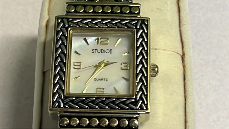 Women¡¯s Bangle Studio Watch Model #STD2567 (needs Battery) Battery