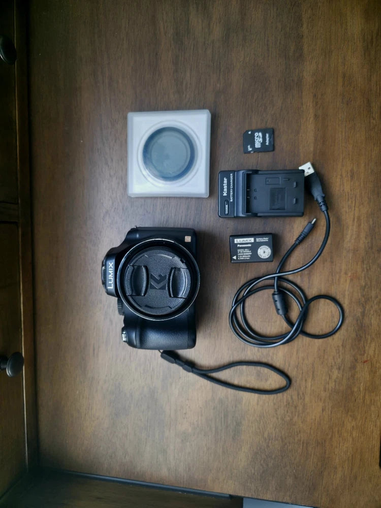PANASONIC LUMIX DMC-FZ70 Digital Camera - 16.1MP / 60x / Full HD w/ Accessories