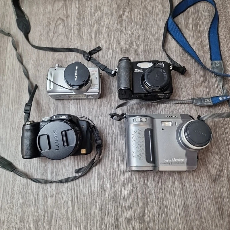 Job Lot Bundle of  Digital Cameras Inc Lumix, Sony, Canon, Finepix & Kodak #GW