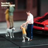 1/64 Father&Son Playing Game Scene Props Miniature Figure Model For Car Vehicles