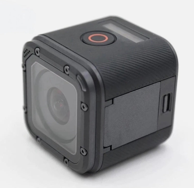 GoPro Hero Session 5 action camera, black body with front lens and top status screen
