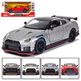 1:32 Nissan GT-R R35 Nismo diecast model car in gray, front 3/4 with red trim