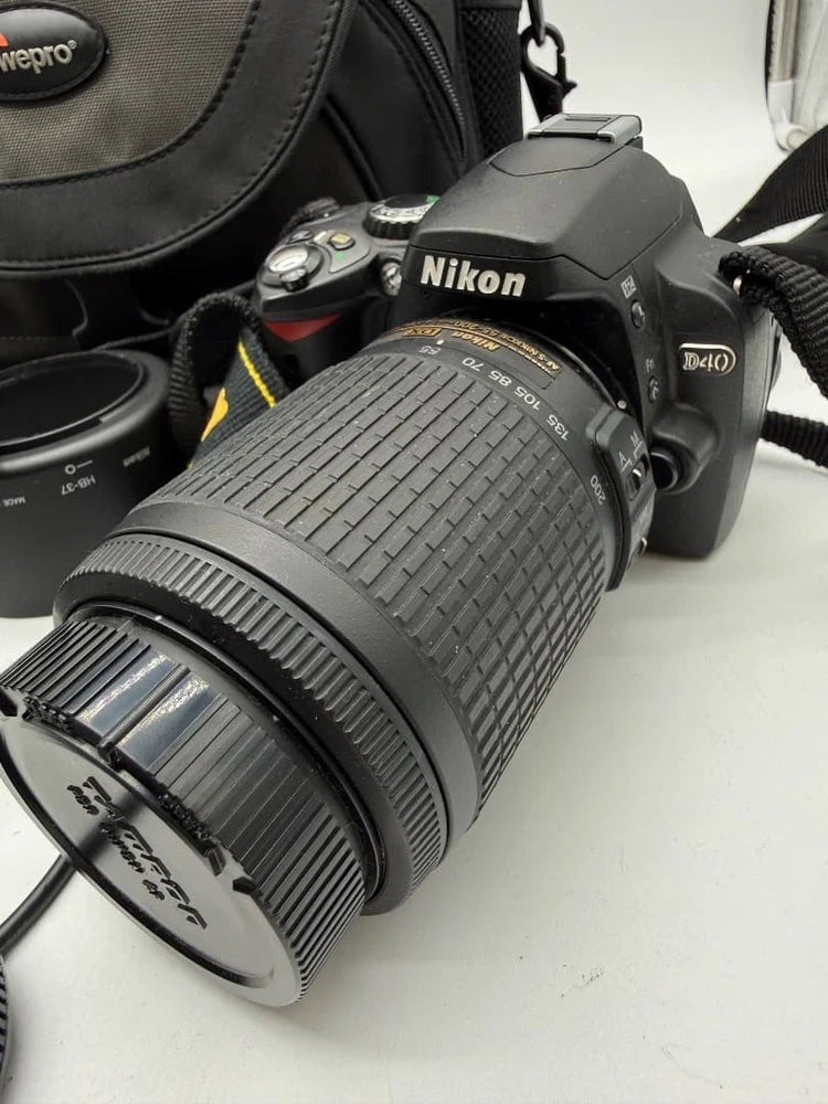 Nikon Digital SLR Camera Set with 28-300mm f/3.5-6.3 Lens JP