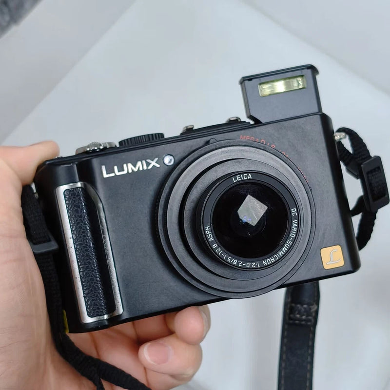 Panasonic LUMIX DMC-LX3 Digital Camera 10.1MP 2.5x Optical Zoom Black