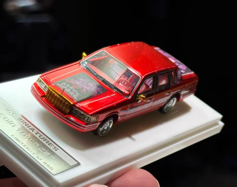 TG MK 1:64 HEC Red Art Lincoln Town Car Luxury Sedan Model Diecast Metal Car New