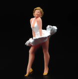 1/18 1/43 1/64 1/87 Miniature Beauty Dress Girl Scene Figure For Car Vehicle