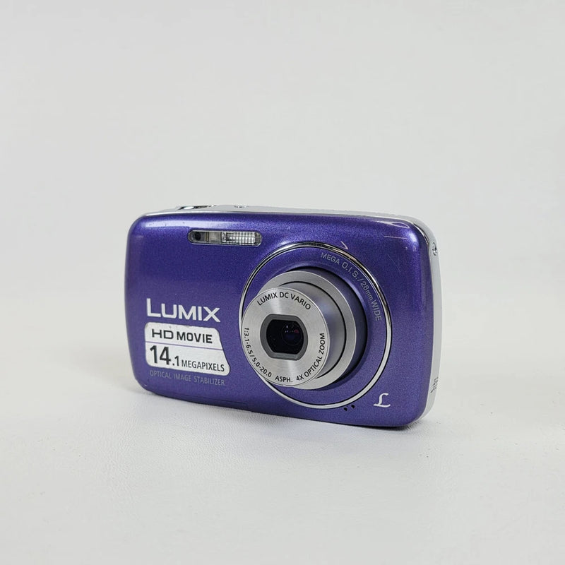 Panasonic Lumix DMC-S3 14.1MP Digital Camera *Has Dust In The Lens*