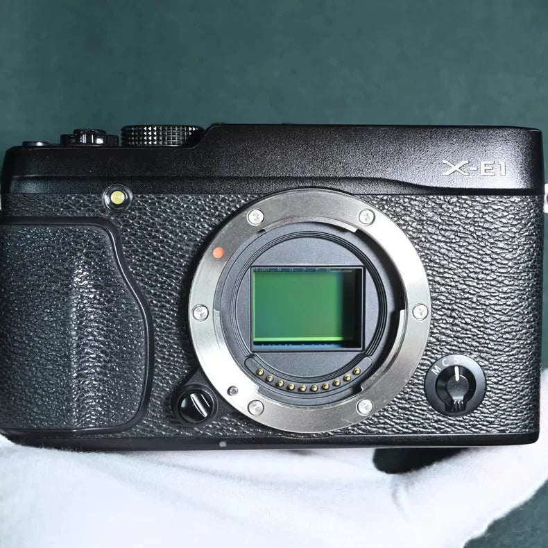 Fujifilm X-E1 16.3MP BLACK Medium Format Digital Camera Body Auto Focus 95%New