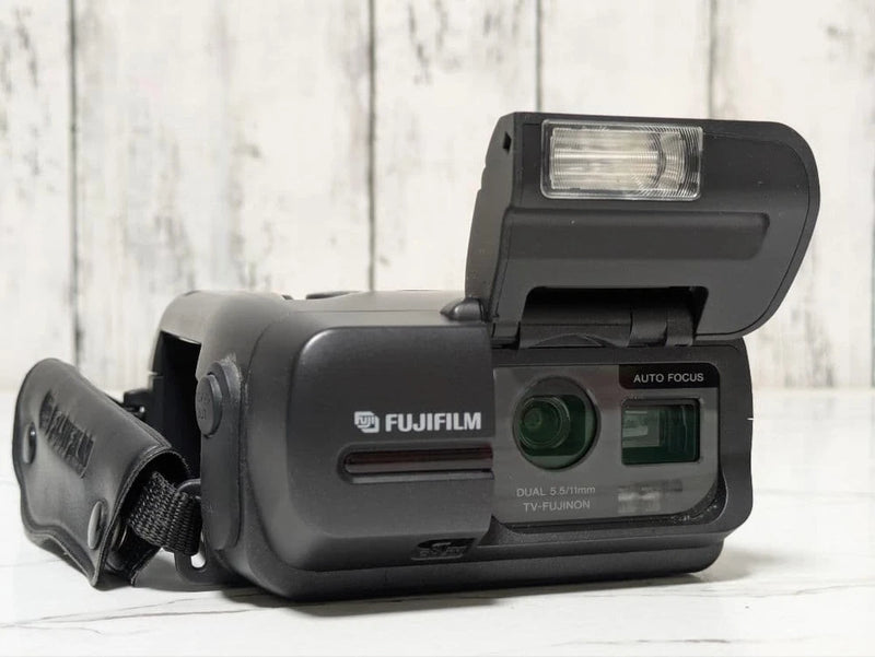 FUJIFILM FUJIX DS-220 Digital Card Camera Tested Working