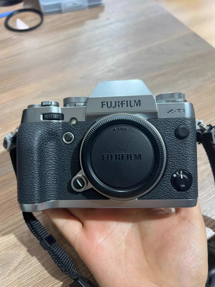 Fujifilm X-T1 16.1MP Mirrorless Camera Silver English  (Body Only)