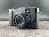 Fuji X10 black 12 megapixel optical zoom digital camera -100% working normally