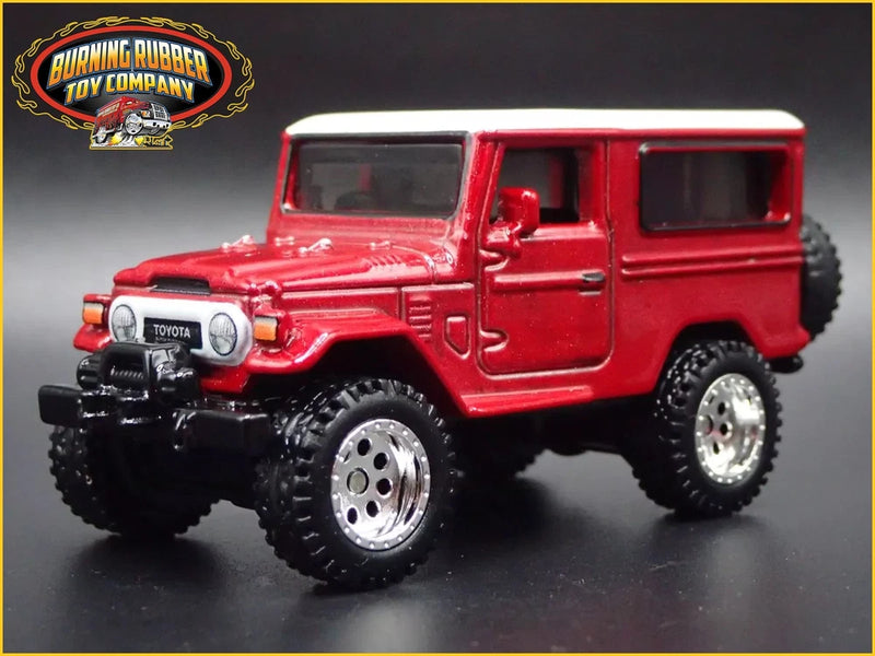 1960-1984 TOYOTA LAND CRUISER FJ43 RED RARE 1/64 SCALE DIORAMA DIECAST MODEL CAR