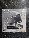 Fujifilm FinePix Z90 14.0MP Digital Camera Black Tested Charger, Battery, SD Box