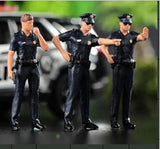 1/64 3Pcs Police Man Stop &Call Help Diorama Scene Miniature Doll Figure For Car