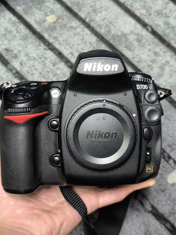 Nikon D700 12.1MP Digital SLR Camera Body Near mint Welcome to make an offer