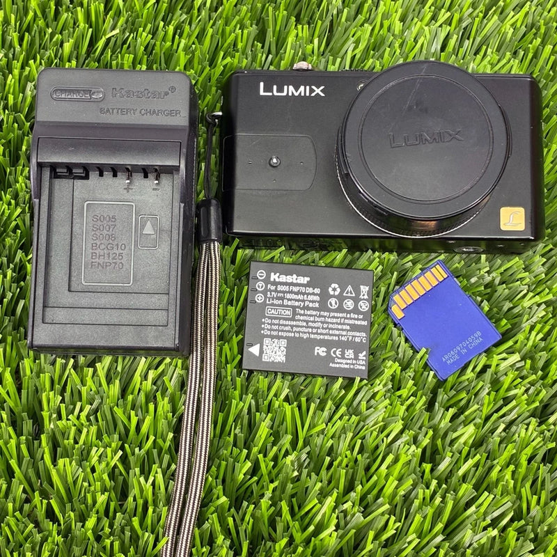 Panasonic Lumix DMC-LX2 Digital Camera with Leica Lens, Battery, Charger, and SD
