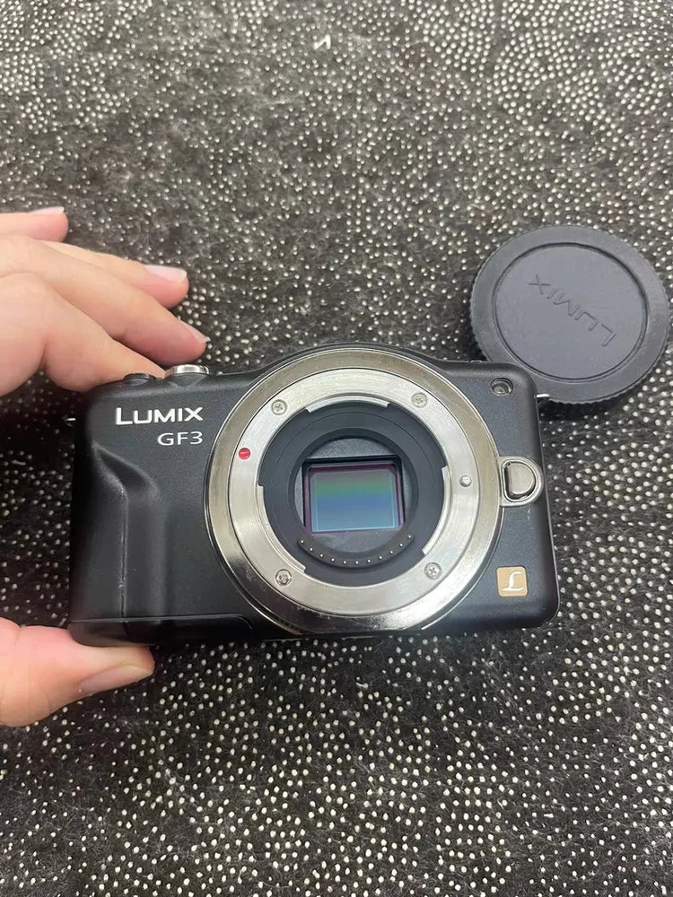Panasonic LUMIX GF3 Digital Mirrorless Camera 12MP Only Body black
