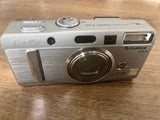 Fujifilm FinePix F700 Digital Camera Silver From Japan