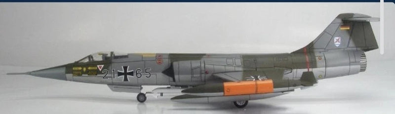 1/72 scale F-104G Starfighter model aircraft in gray with Luftwaffe-style markings