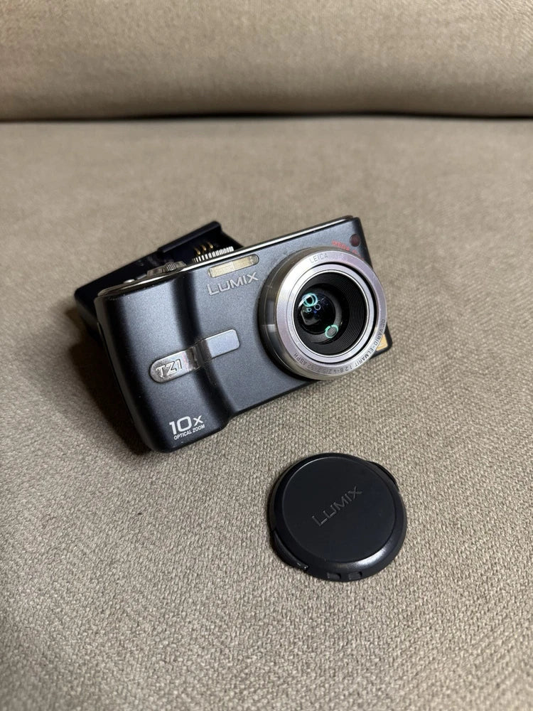 Panasonic LUMIX DMC-TZ1 -12.1 MP Digital Camera Black - Tested Working
