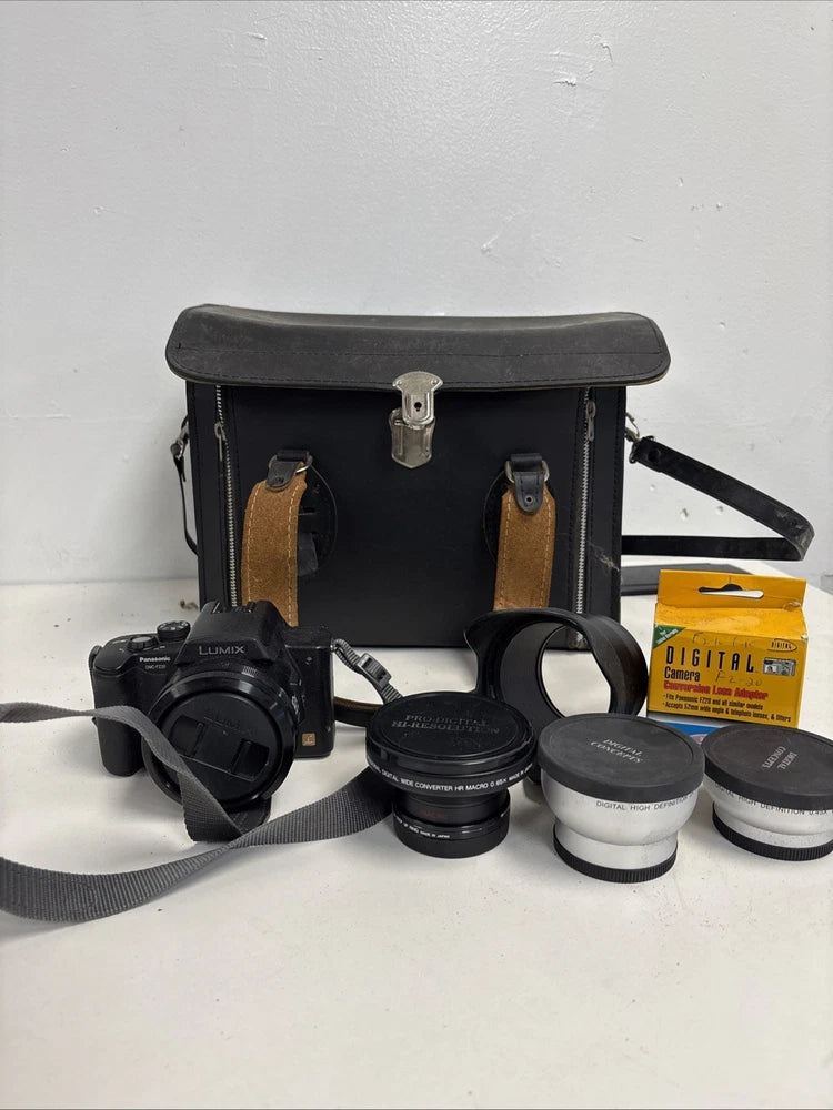 LUMIX Panasonic Digital Camera DMC-FZ20 plus Lens Converters
