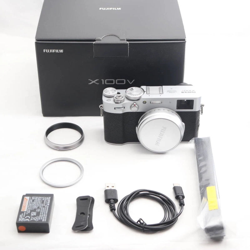 Fujifilm X100V silver 793607