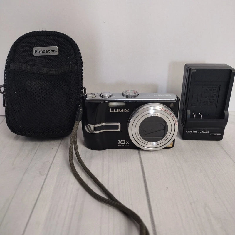 Panasonic Lumix DMC-T23 Camera With Case & Charger (For Parts)