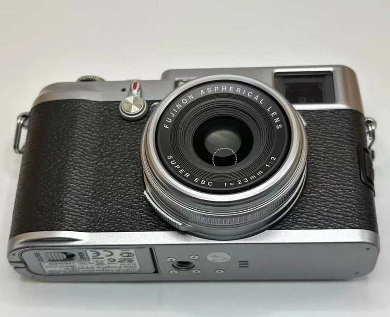 Fujifilm X100 Digital Camera -100% Working w Battery Charger