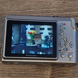 Panasonic LUMIX DMC-LS80 8.1MP Silver/Argent Digital Camera