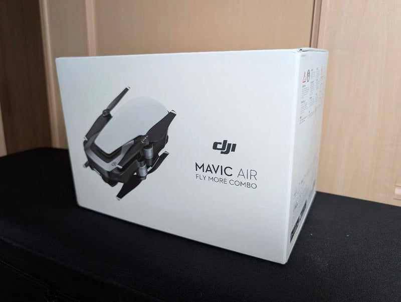 DJI Mavic Air Fly More Combo drone box with drone illustration