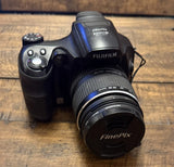 Fujifilm FinePix S Series S6000fd 6.3MP Digital Camera - Black *READ*