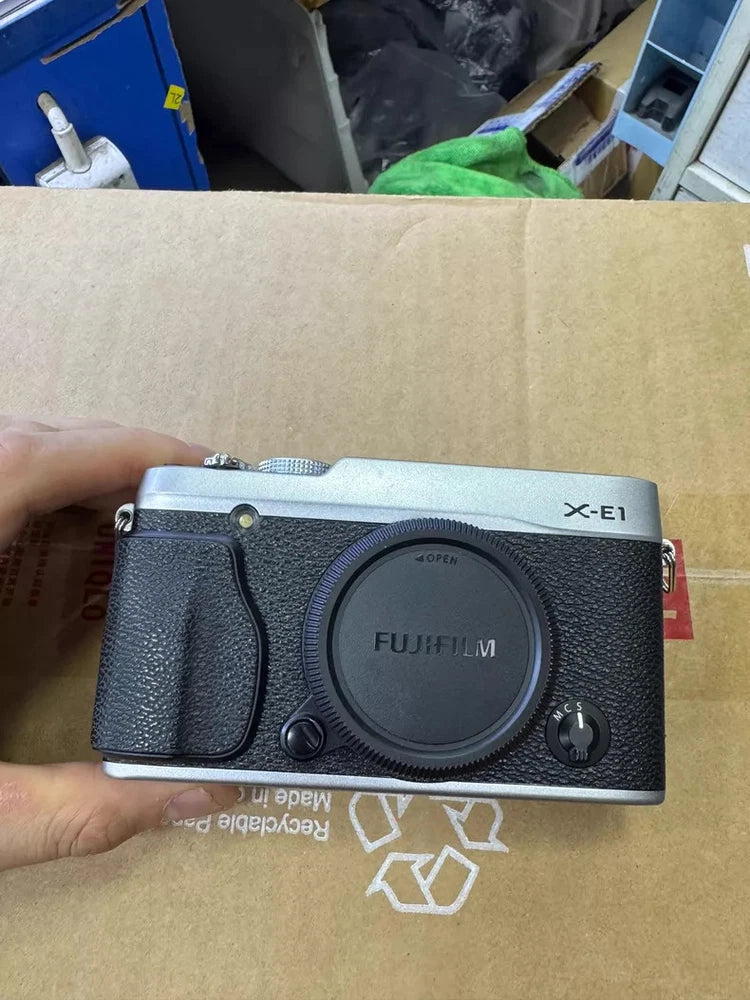 Fujifilm Fuji X Series X-E1 16.3MP Mirrorless Digital Camera (Body Only) 95% New