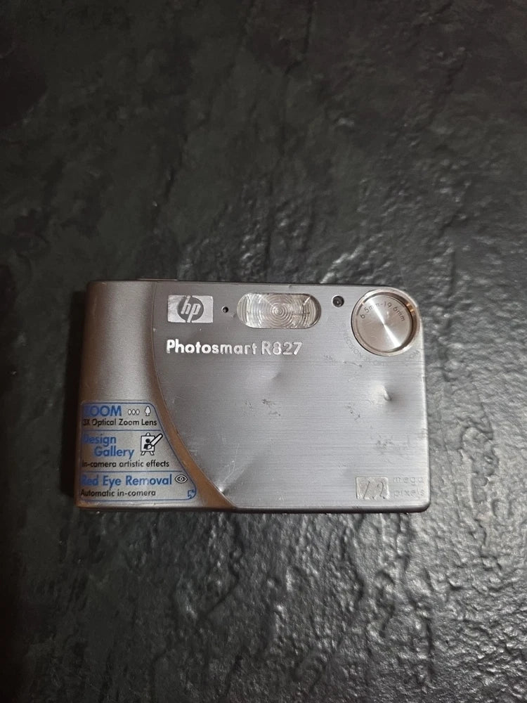 HP PhotoSmart R827 7.2 MP Digital Compact Camera Silver Untested For Parts As Is