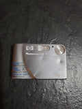 HP PhotoSmart R827 7.2 MP Digital Compact Camera Silver Untested For Parts As Is