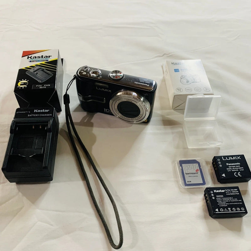 Panasonic LUMIX DMC-TZ2 6.0-MP 10x ZM BAD SENSOR Camera+2 Btrys+Chgr+1GB