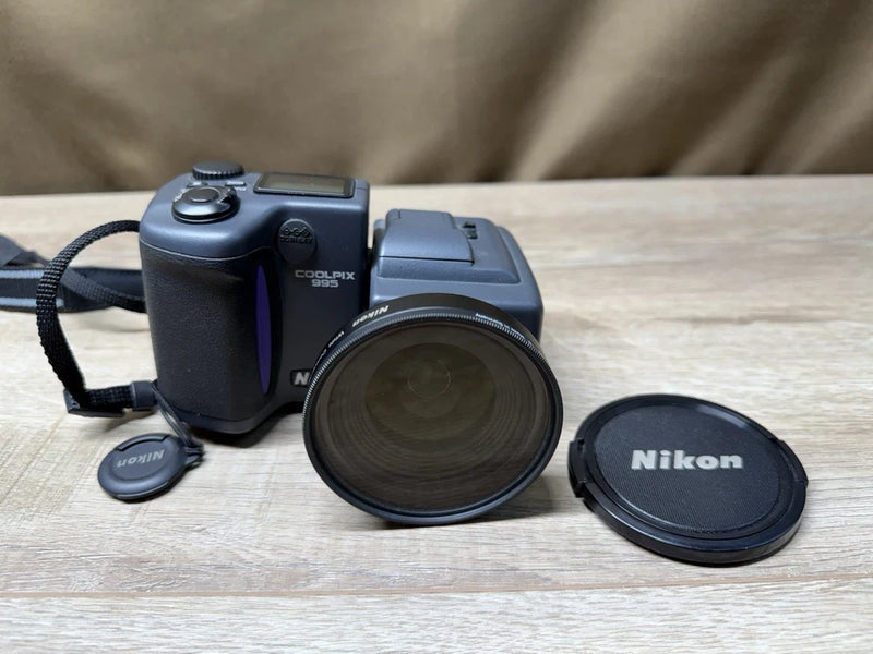 Nikon Coolpix 995 3.3MP Digital Camera W/ Wide Converter WC-E63 0.63x Lens
