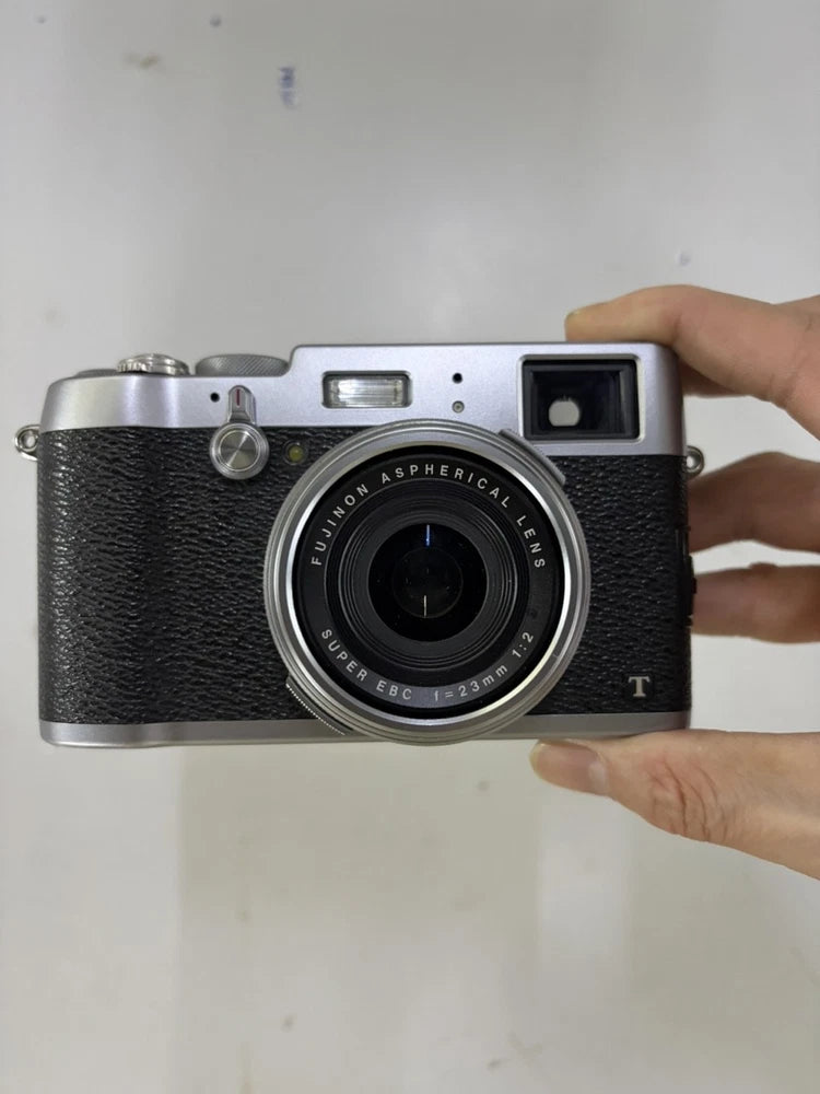 Fujifilm X100T silver 23mm F2 leaf shutter built in WiFi classic design