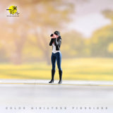 Diorama Model 1/64 Take photos Jeans Girl Doll Scene Prop Model Miniature Figure