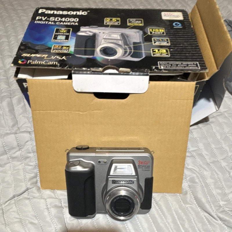 Panasonic PalmCam PV-SD4090 1.3MP Compact Digital Camera 3x Zoom USB Silver