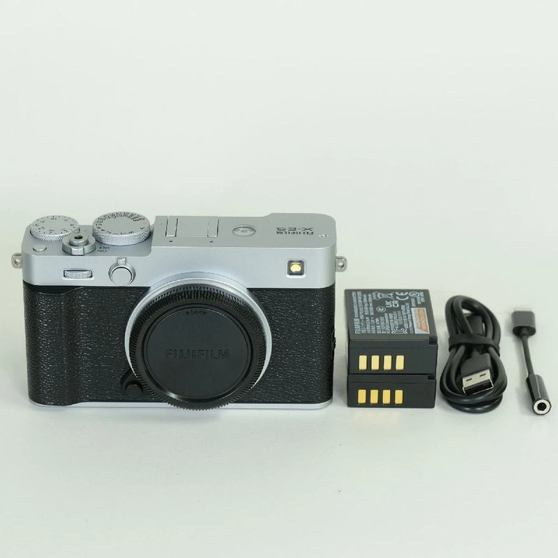 FUJIFILM X-E5 Body Silver w/ 50 Shutters 147200