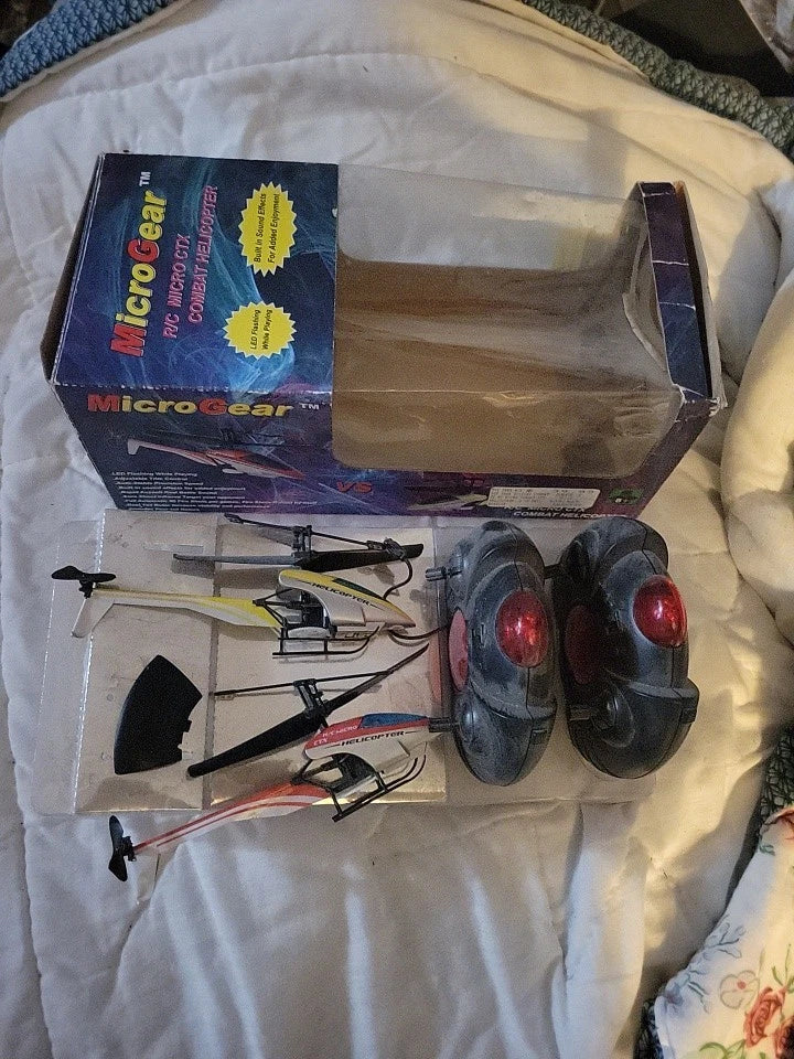 MicroGear Ready to Fly R/C Helicopter New in Sealed Box NIB 2 Helicopter
