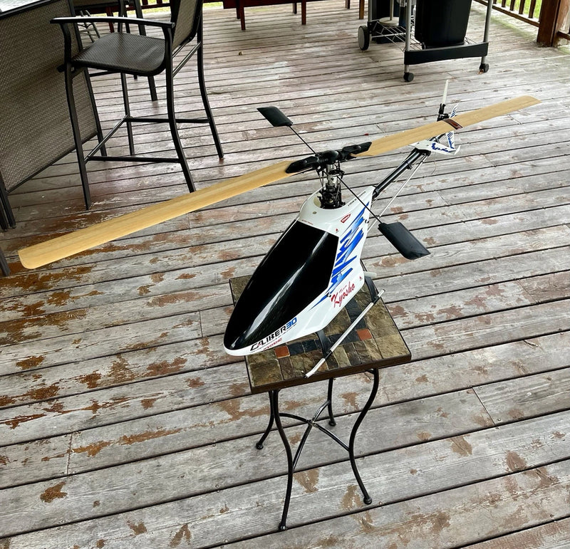 Kyosho Caliber 30 Helicopter