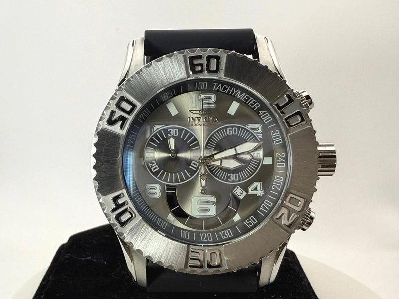 Invicta Chronograph Model 17588 Gray Dial Tachymeter New Battery 49mm Battery