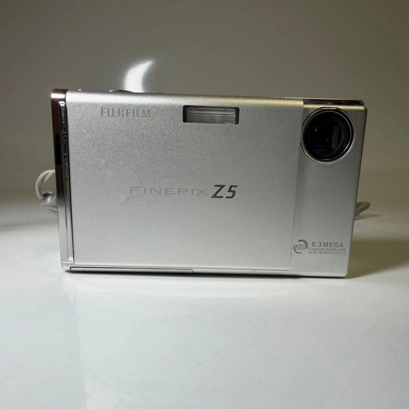 Fujifilm FINEPIX Z5 Compact Digital Camera with 2.5 Inch LCD Tested
