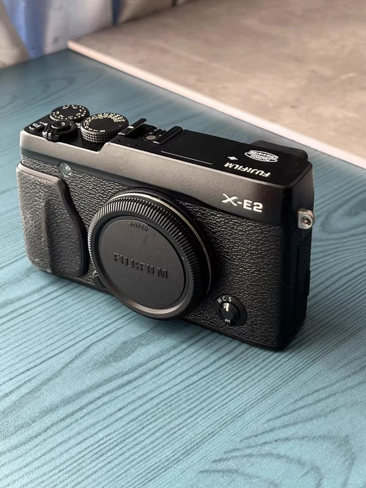 Fujifilm Fuji X Series X-E2 16.3MP Digital Camera (Body Only) Fully Tested Gift