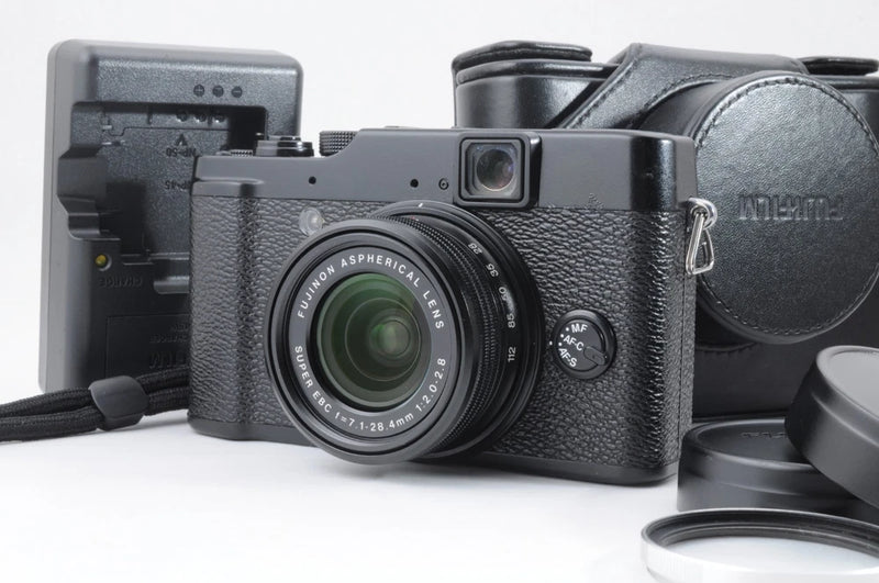 Fujifilm X10 12.0MP Digital Camera Black Fujinon Lens [Near Mint] from Japan