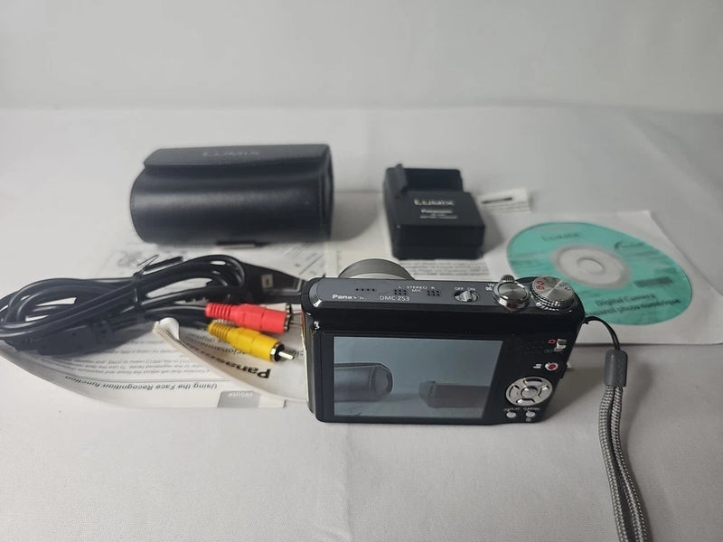 Panasonic Lumix DMC-ZS3 10MP Digital Camera Leica 12x Zoom w/ Accessories