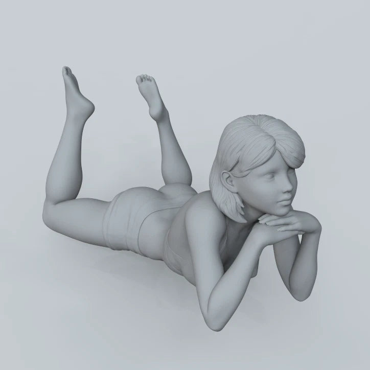 1/24 Resin Figure Hot Sexy Girl Car Girl  Lie  Model Kit Unpainted Unassembled