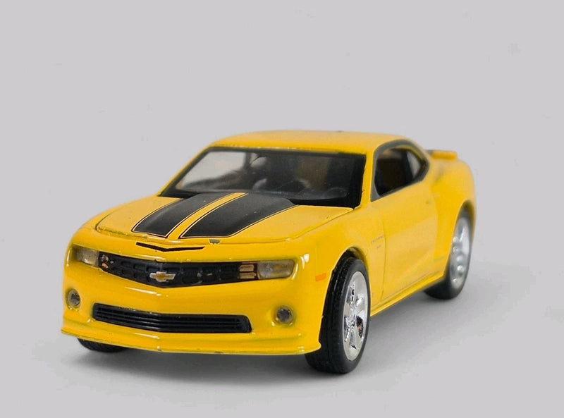 2010 CHEVY CAMARO RS/SS Rare Diorama Collectible DieCast Model 1:64 Yellow LOOSE