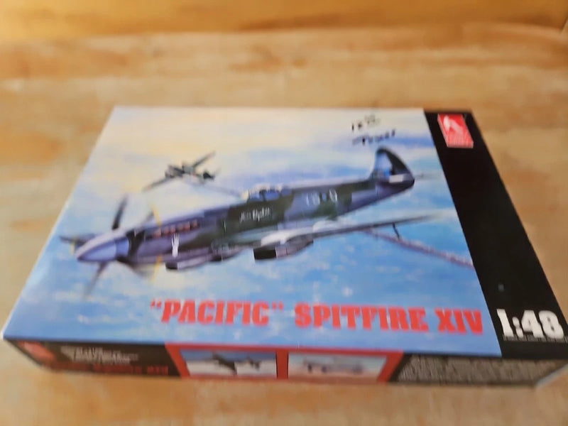 1/48 HOBBY CRAFT SPITFIRE XIV Plastic Model HC1537 NEW Open Box Sealed Parts
